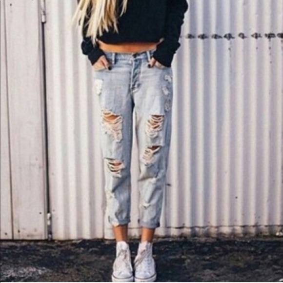 Brandy Melville Denim - Brandy Melville distressed jeans